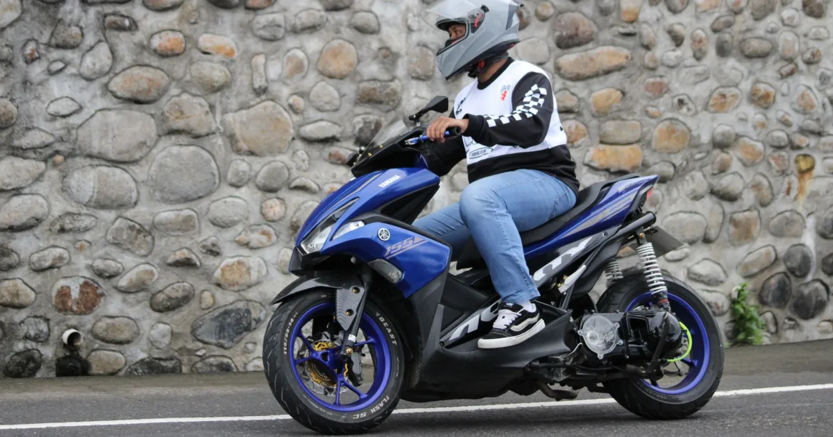 Rekomendasi Oli untuk Yamaha Aerox: Viskositas, Interval, dan Estimasi Biaya