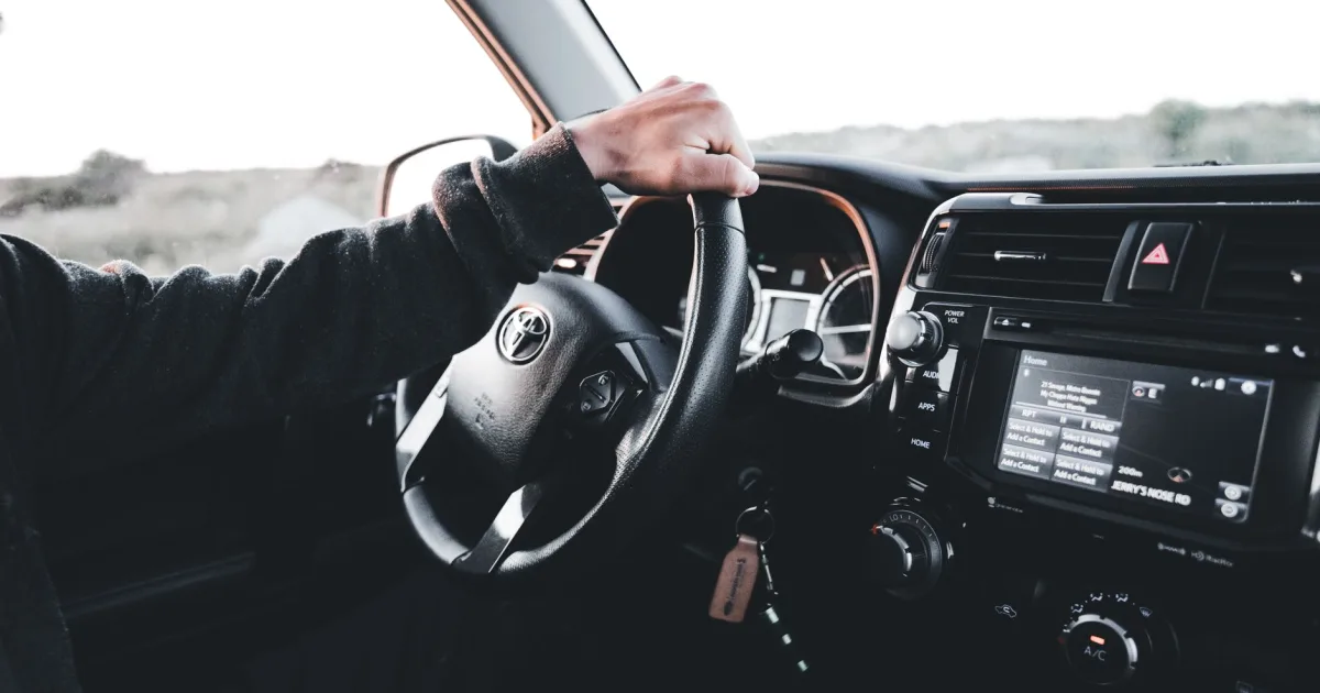 Pembersih Interior: Aman untuk Dashboard dan Kulit Sintetis