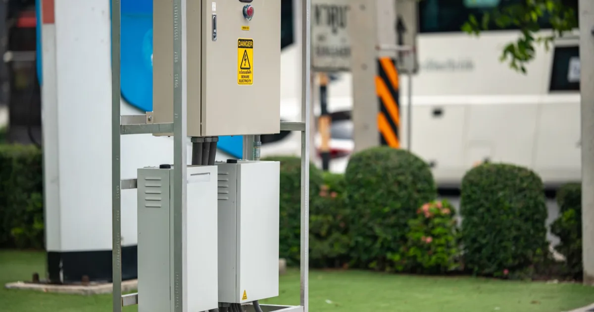 Power Inverter Mobil: Menghitung Daya agar Aki Aman